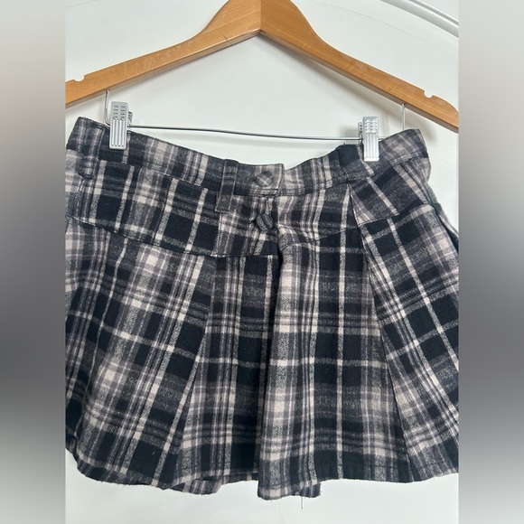 Free People Plaid Serena Micro Skort Black Gray size 8 preppy academia 90s - Picture 6 of 14